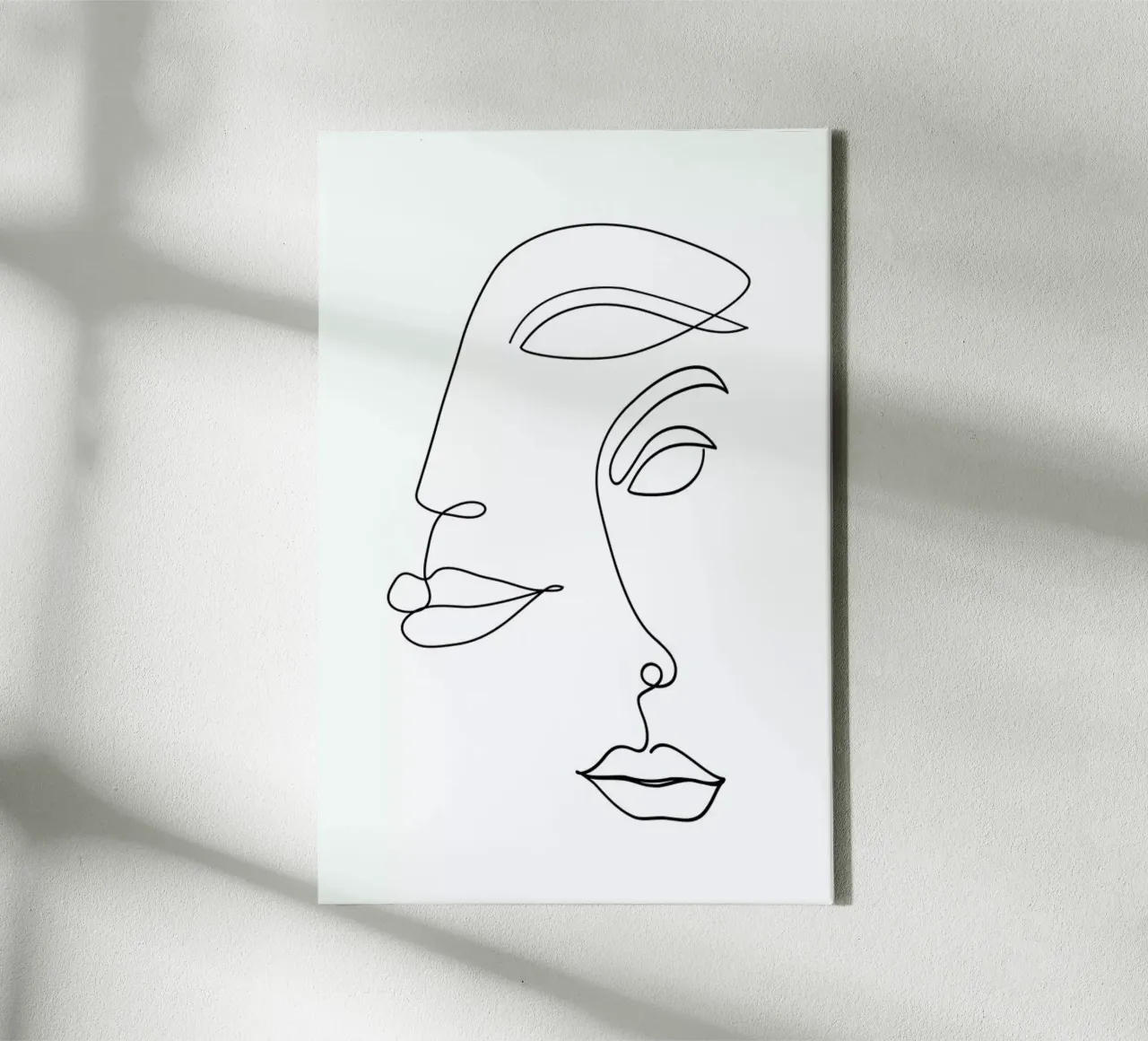 Two Faced tela da Honeymoon Hotel