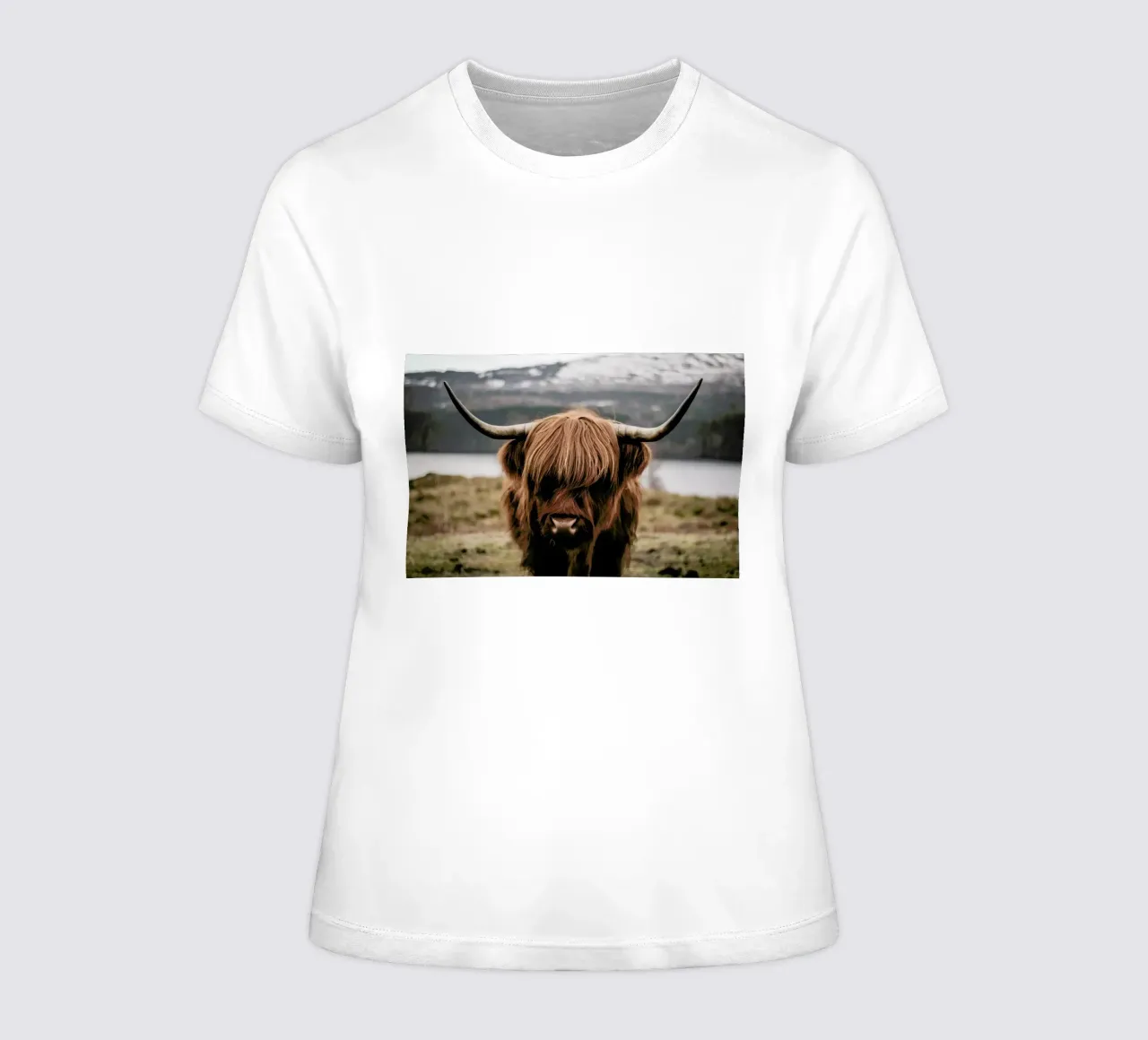 A Friendly Giant by @stefankuerzinger t-shirt da donna da EyeEm Mobile GmbH