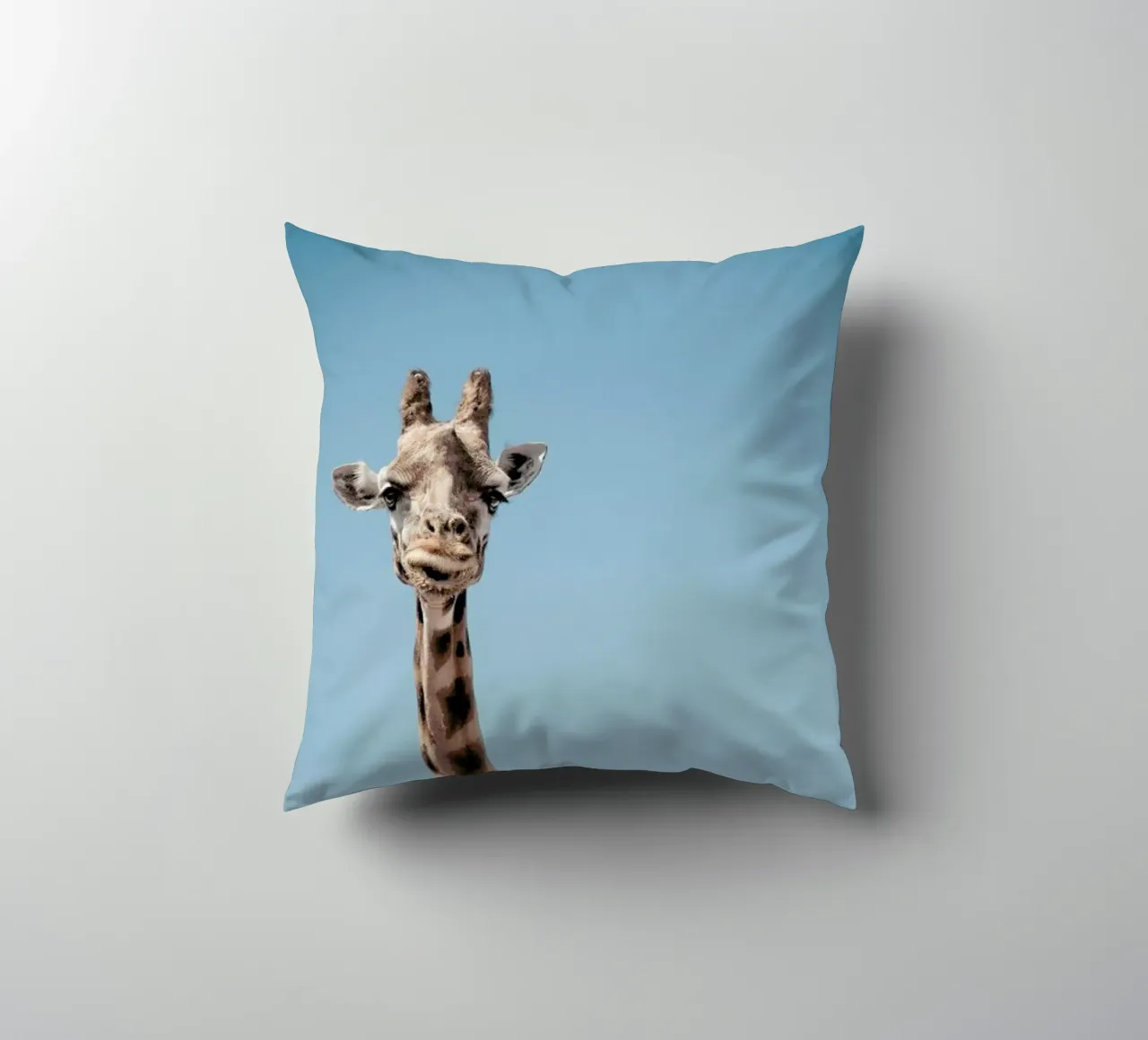 An Elegant Giant cuscino da Natural Kingdom