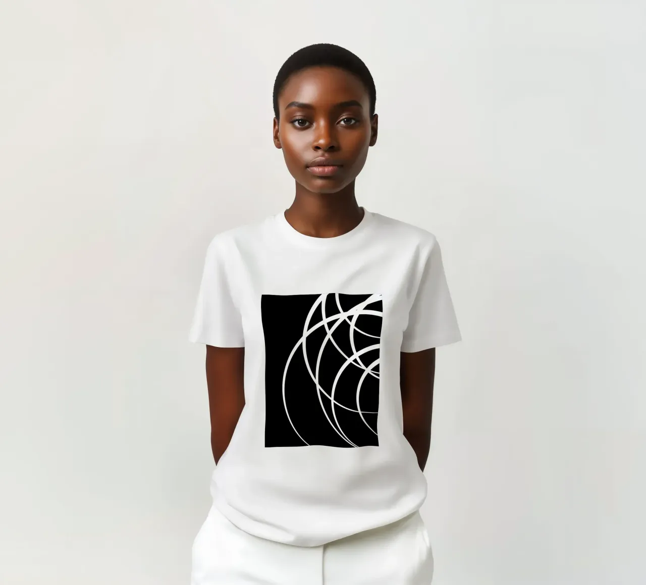 Linee bianche circolari minimaliste t-shirt da MODERN NUANCE