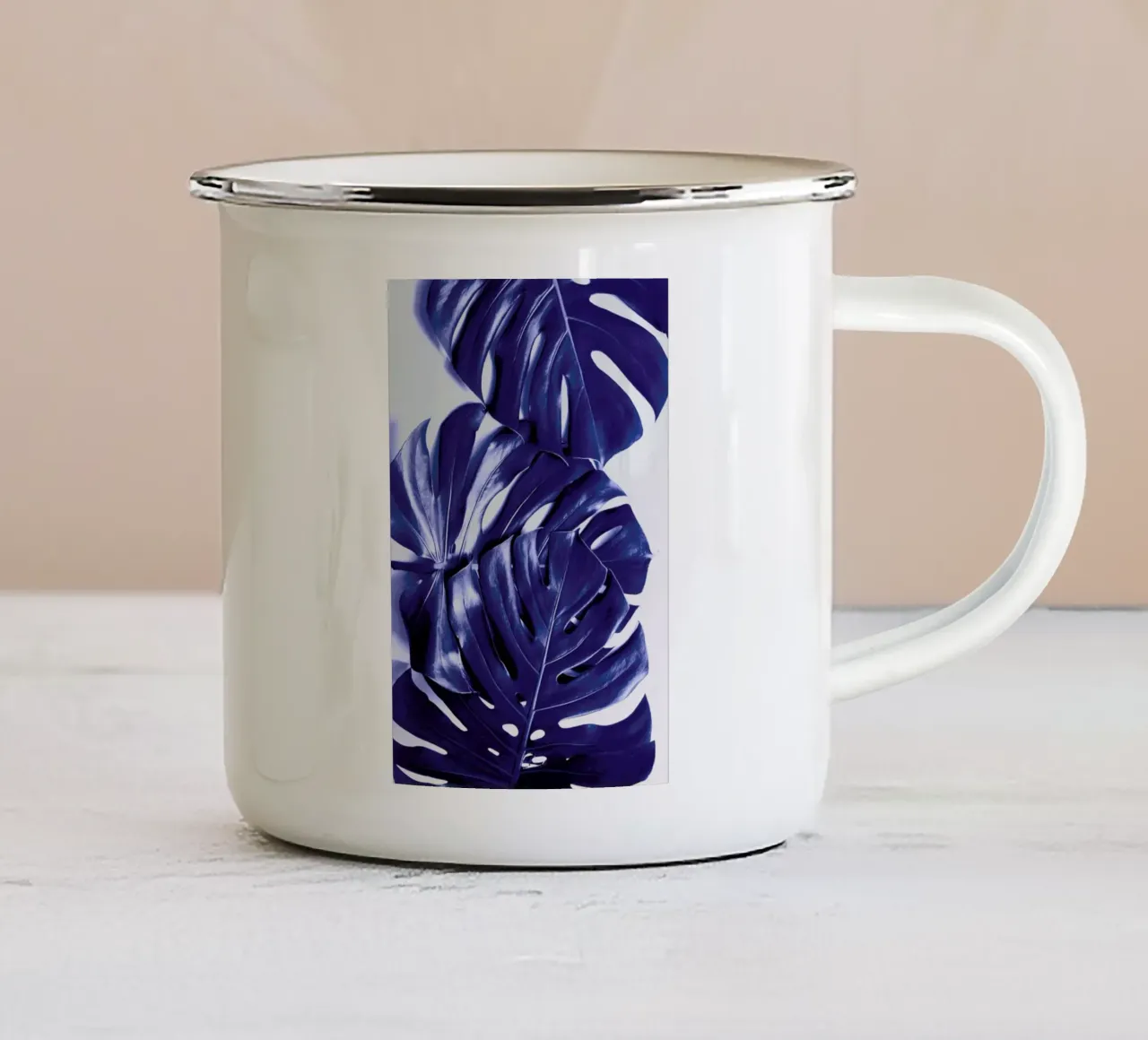 Monstera Blue tazza in smalto da Elena Veronese