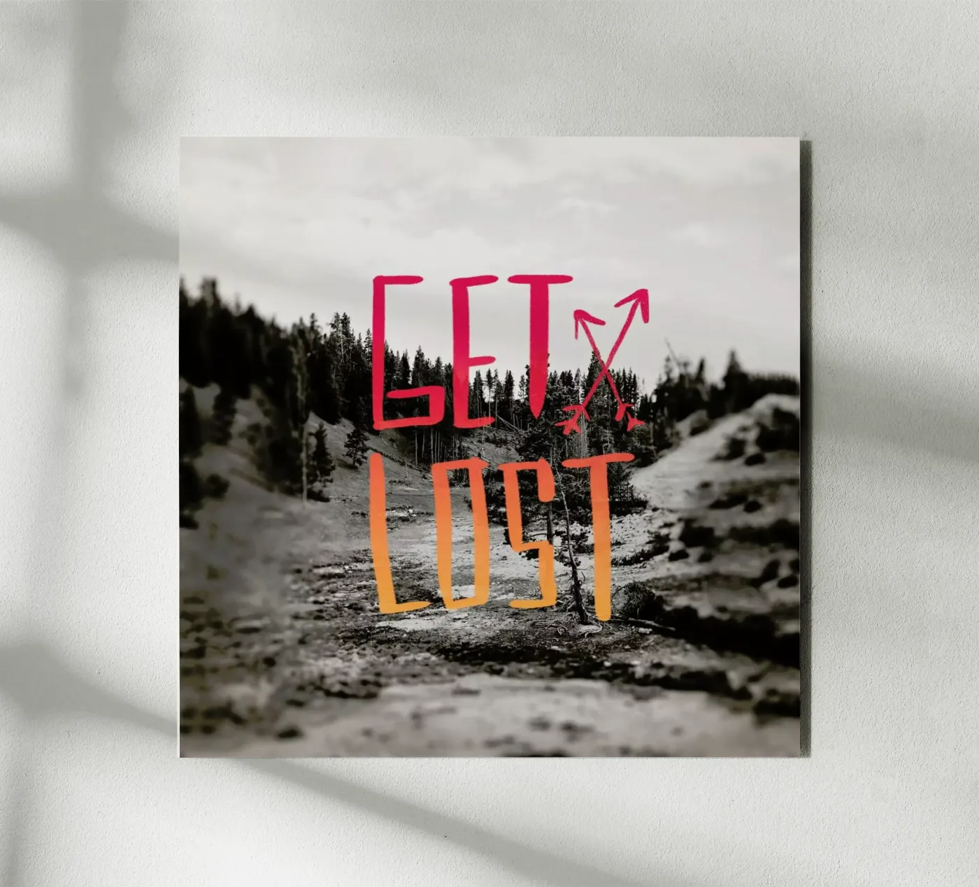 Get Lost - Red alluminio dibond da Leah Flores