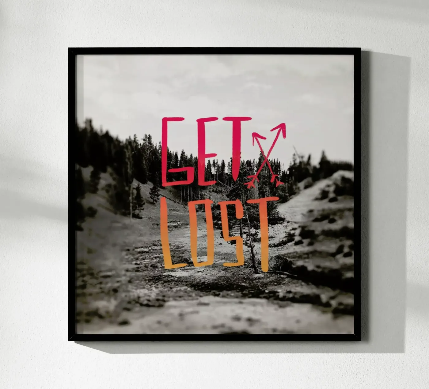 Get Lost - Red poster da Leah Flores