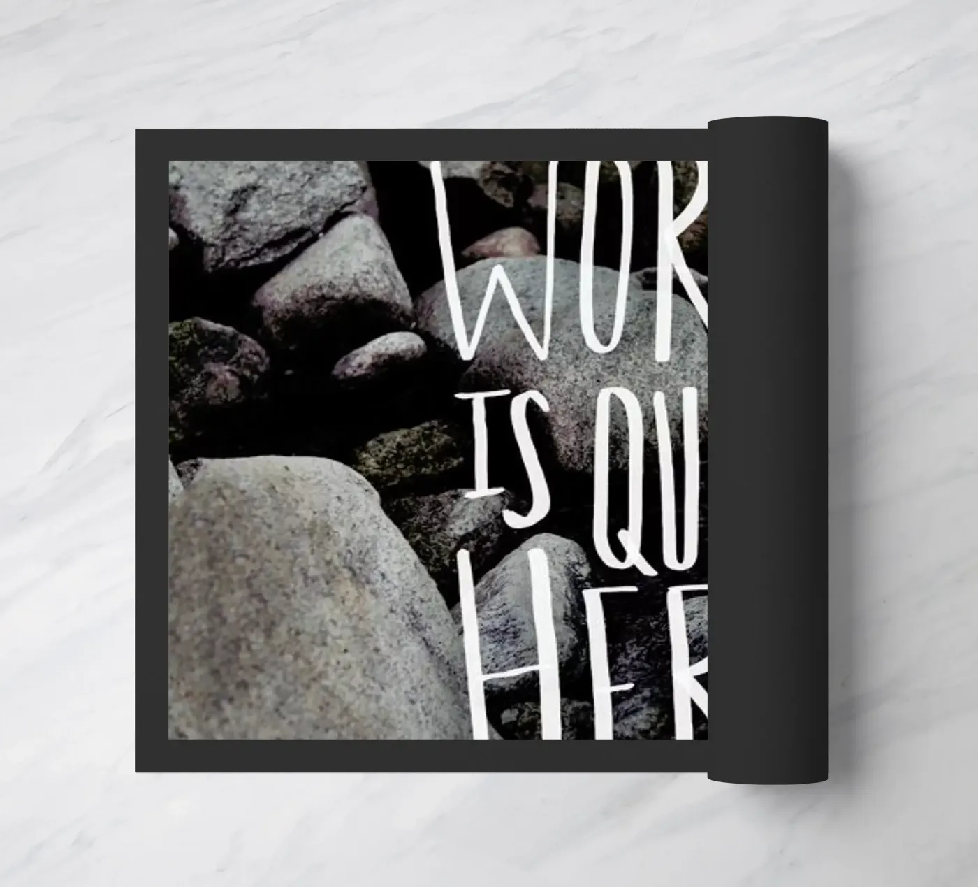 Quiet zerbino da Leah Flores