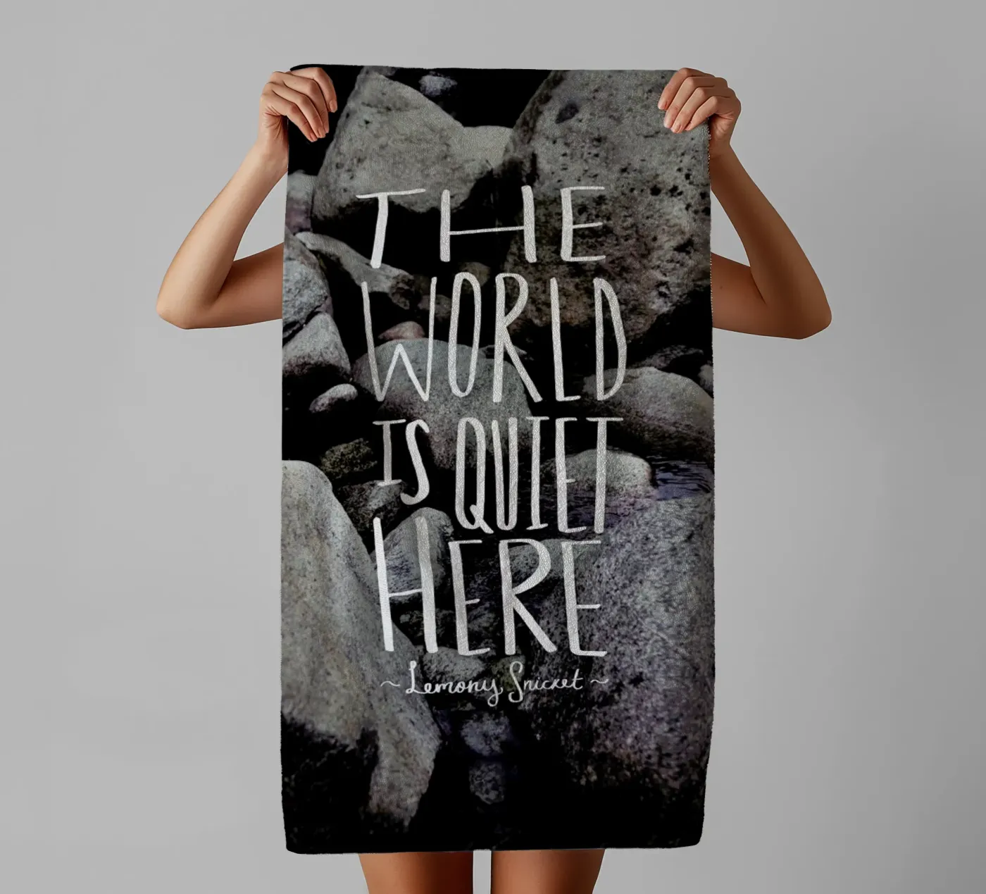 Quiet badhanddoek van Leah Flores