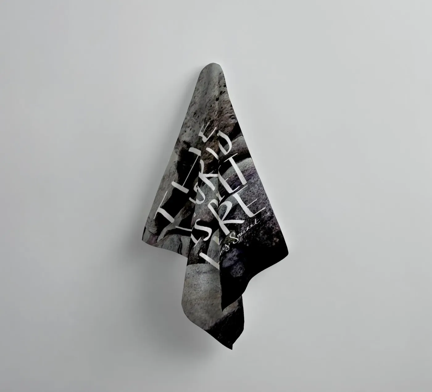 Quiet badhanddoek van Leah Flores