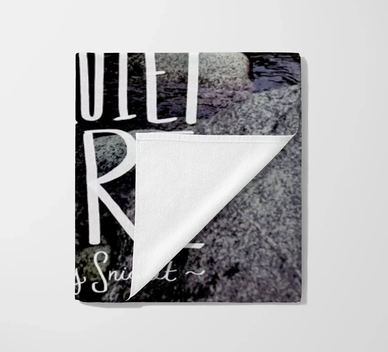 Quiet telo mare da Leah Flores