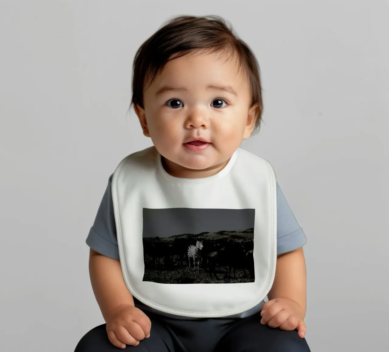 Stand out from the Crowd by Amishpatel bavaglino da EyeEm Mobile GmbH