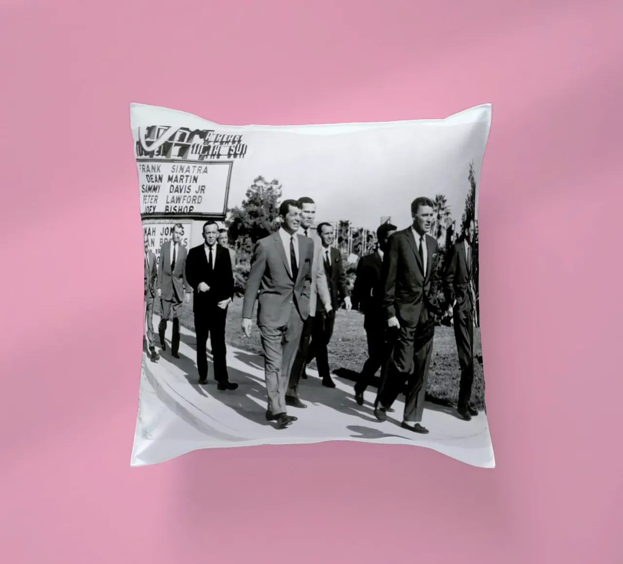The Rat Pack, 1964 cuscino da Gallery Print and Art Limited