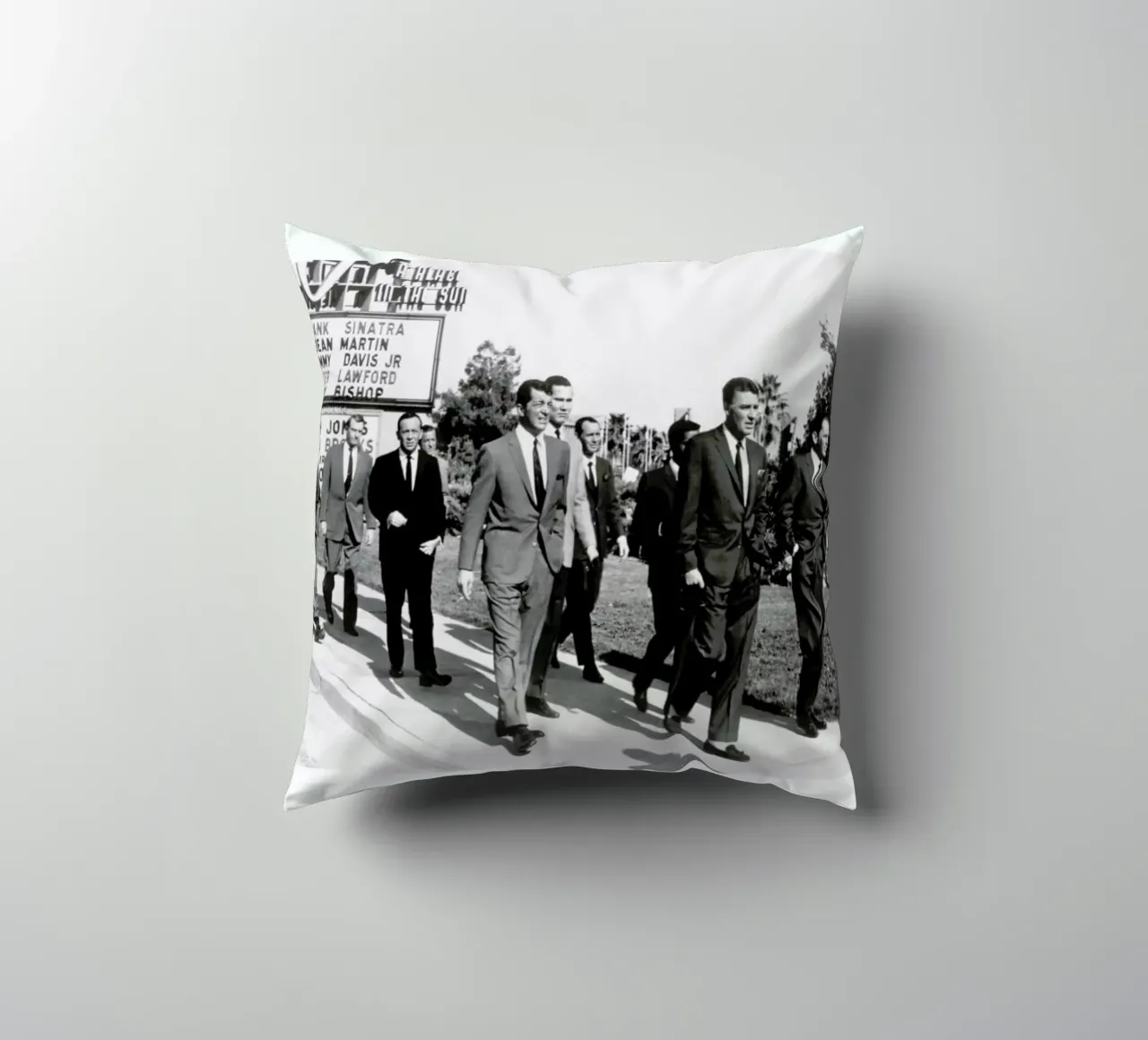 The Rat Pack, 1964 cuscino da Gallery Print and Art Limited