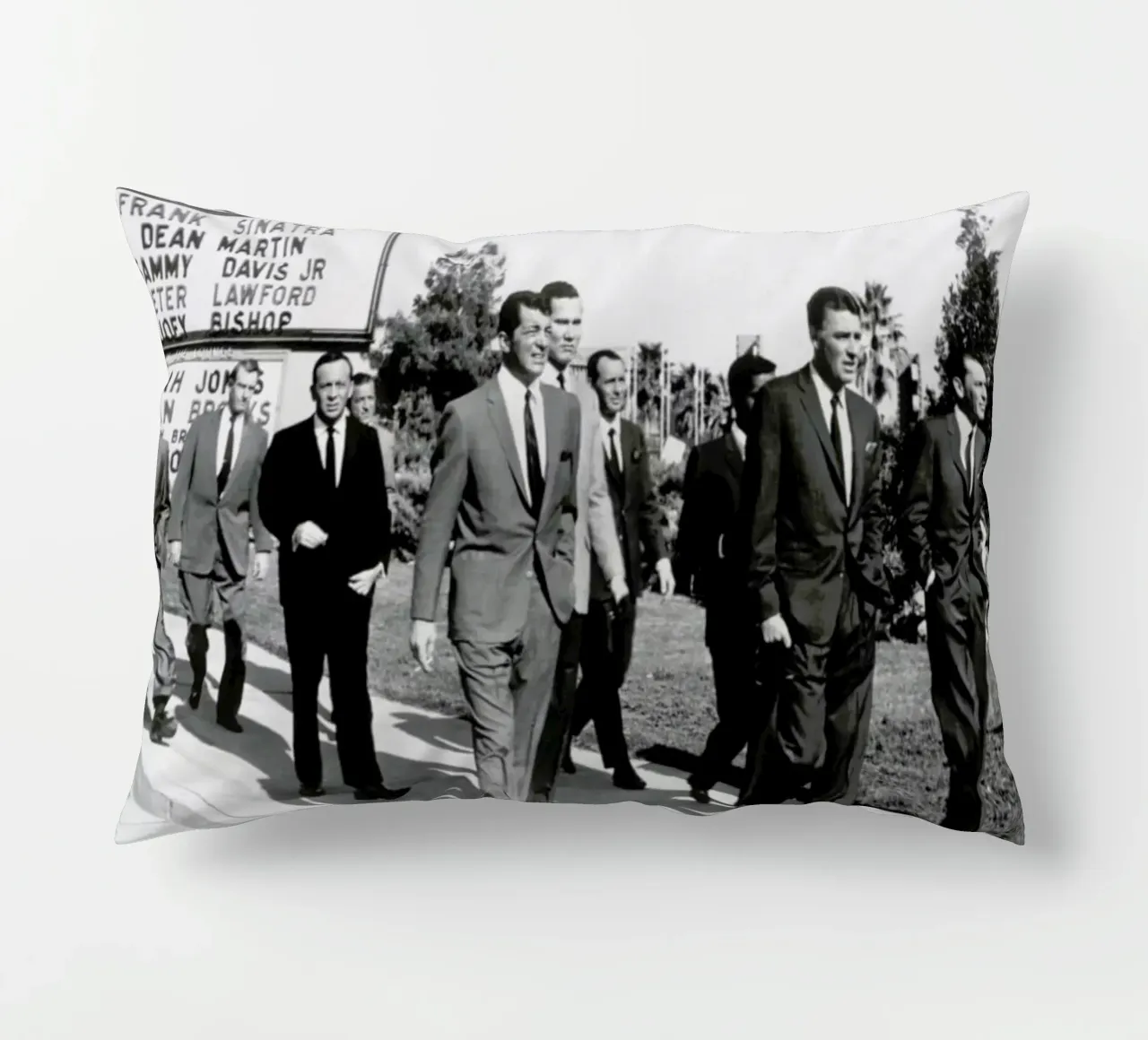 The Rat Pack, 1964 cuscino da Gallery Print and Art Limited