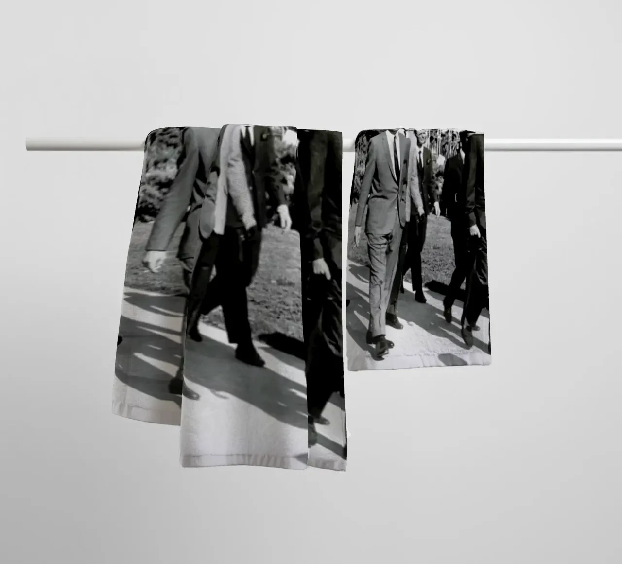 The Rat Pack, 1964 asciugamano da bagno da Gallery Print and Art Limited
