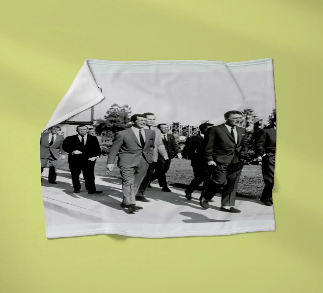 The Rat Pack, 1964 coperta in pile da Gallery Print and Art Limited