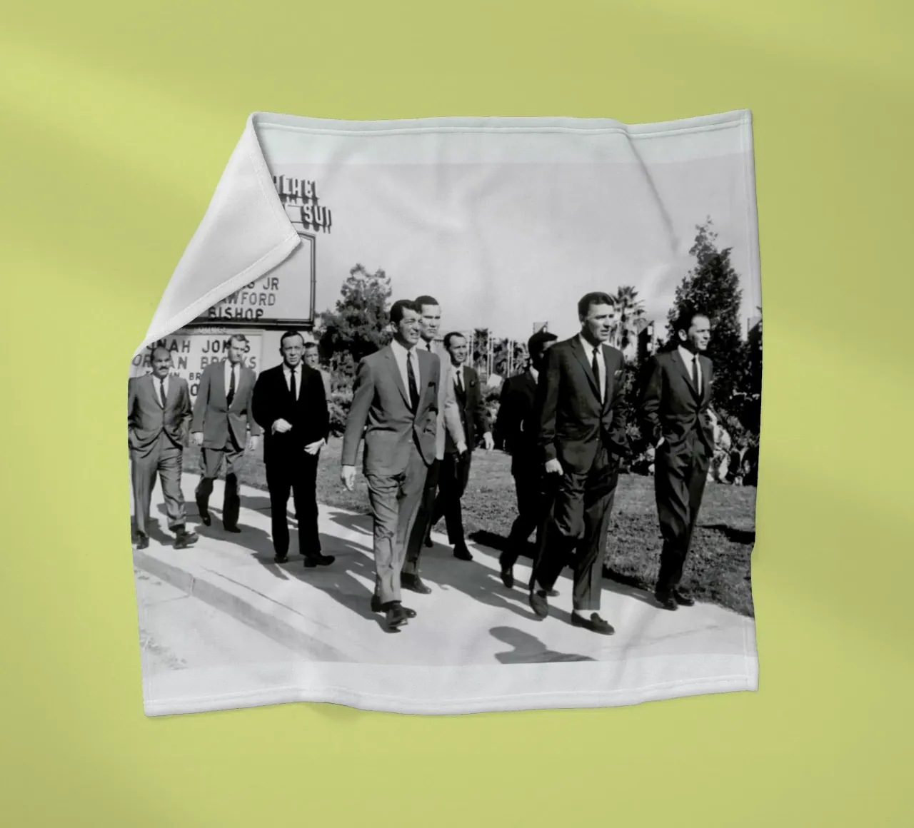 The Rat Pack, 1964 coperta in pile da Gallery Print and Art Limited