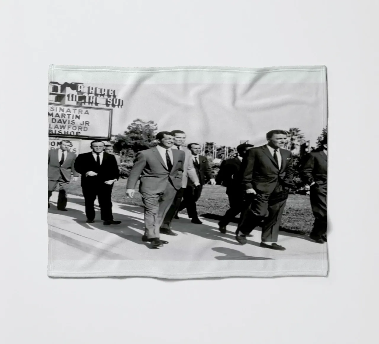 The Rat Pack, 1964 coperta in pile da Gallery Print and Art Limited