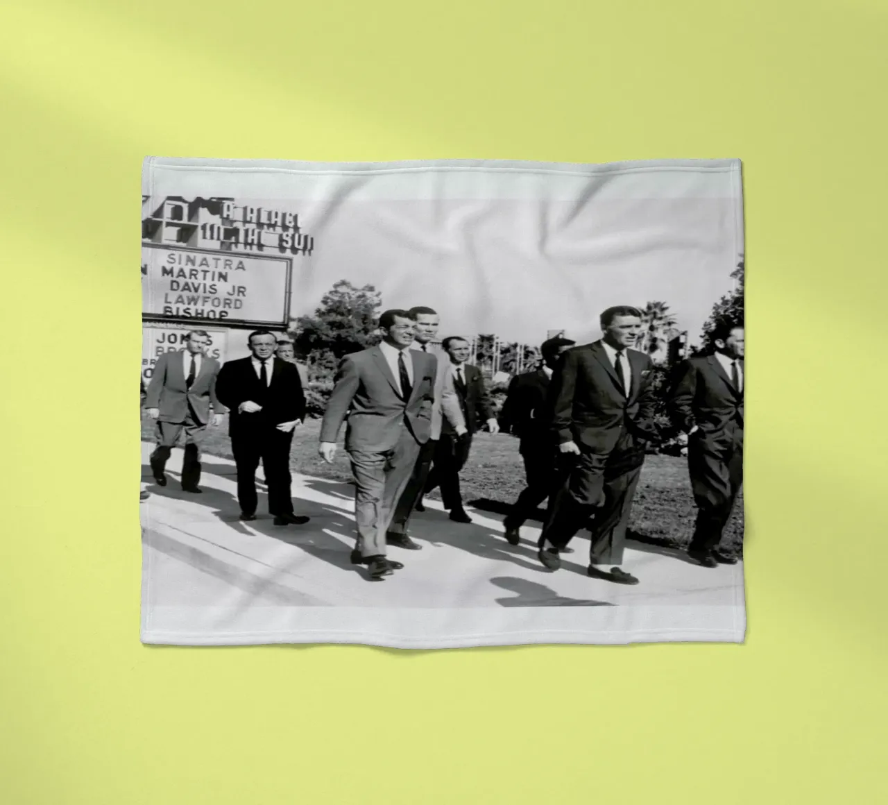 The Rat Pack, 1964 coperta in pile da Gallery Print and Art Limited