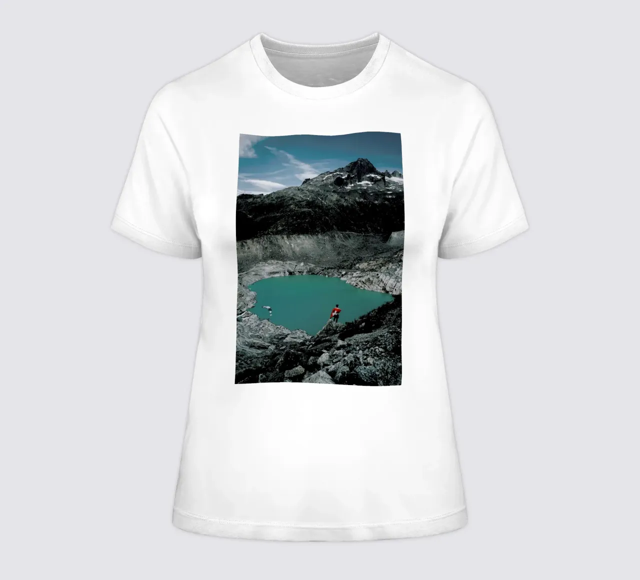 Marvelling the Lagoon by Pascal Brändle t-shirt da donna da EyeEm Mobile GmbH