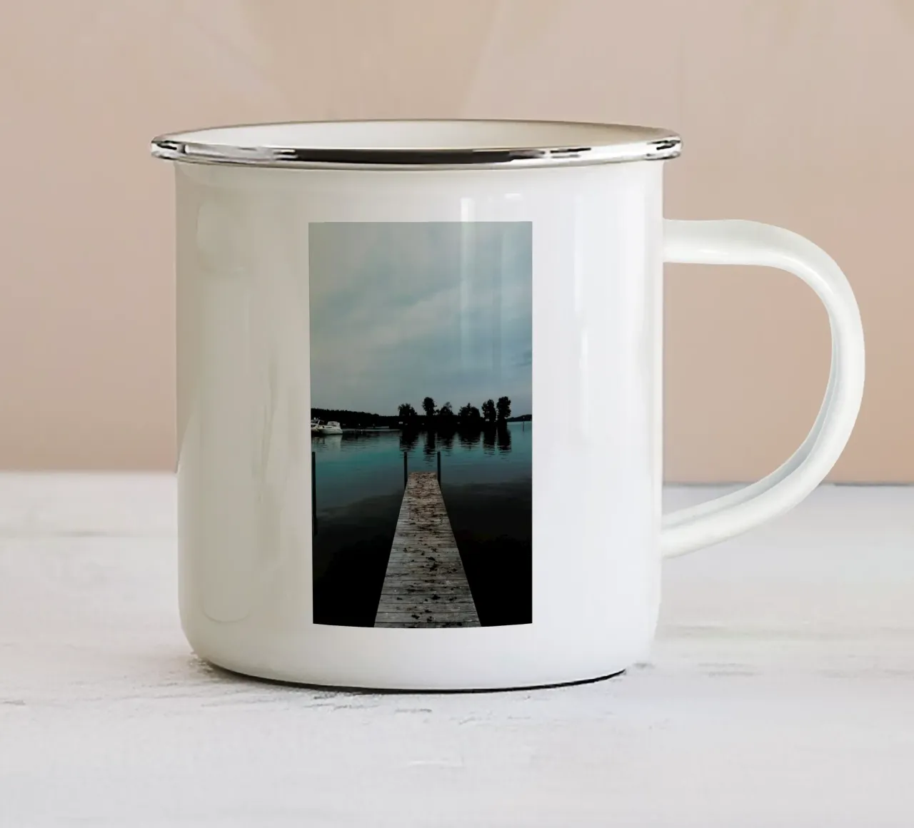 Water III tazza in smalto da Sebastian Hilgetag