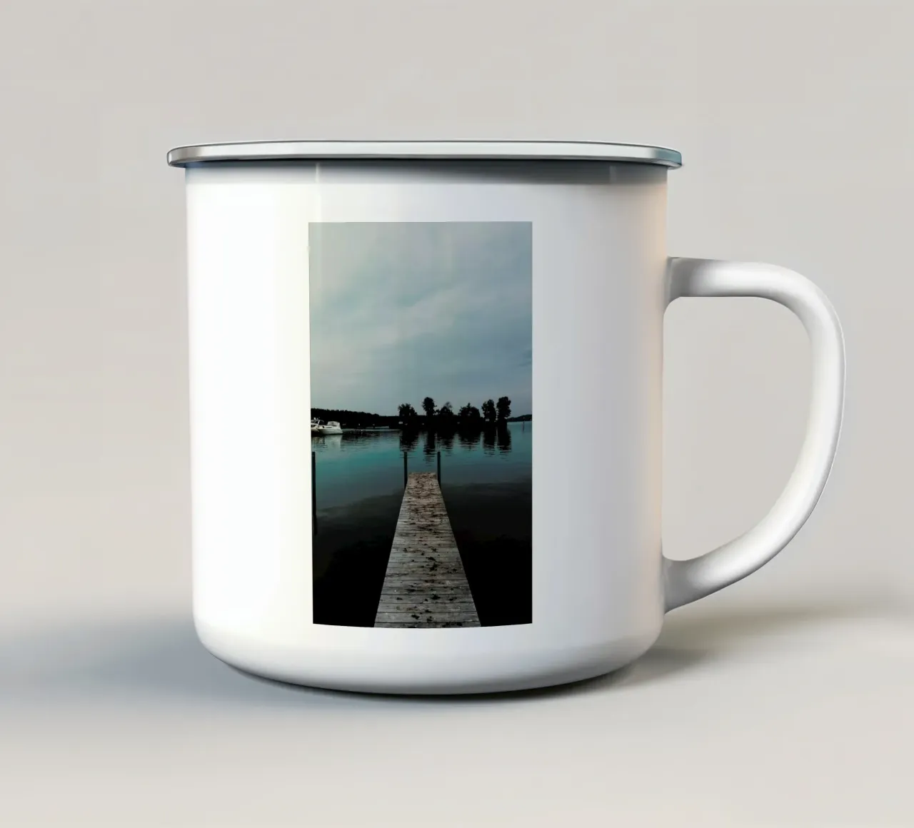Water III tazza in smalto da Sebastian Hilgetag