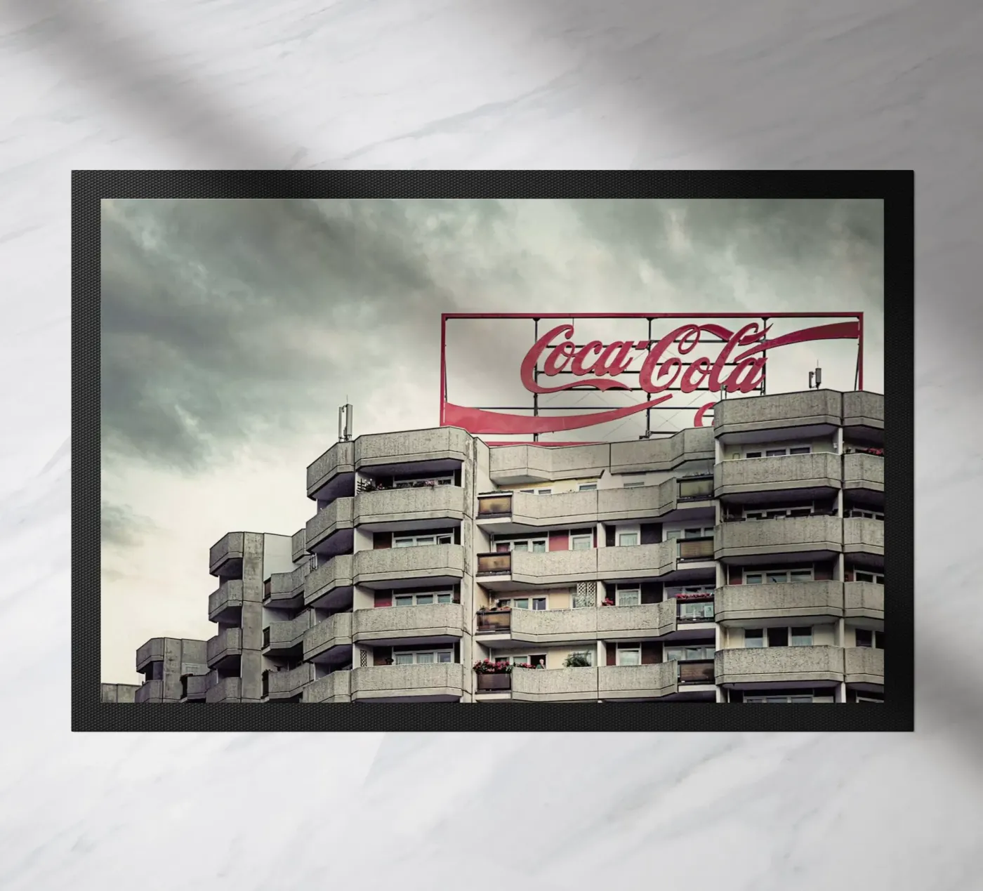 Coca Cola deurmat van Michael Belhadi