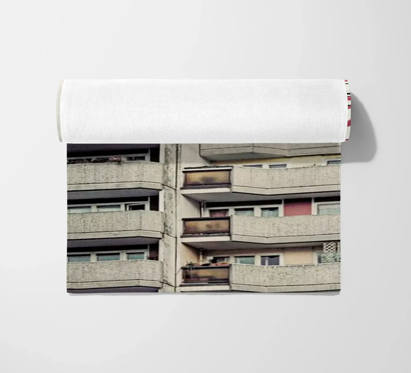 Coca Cola telo mare da Michael Belhadi