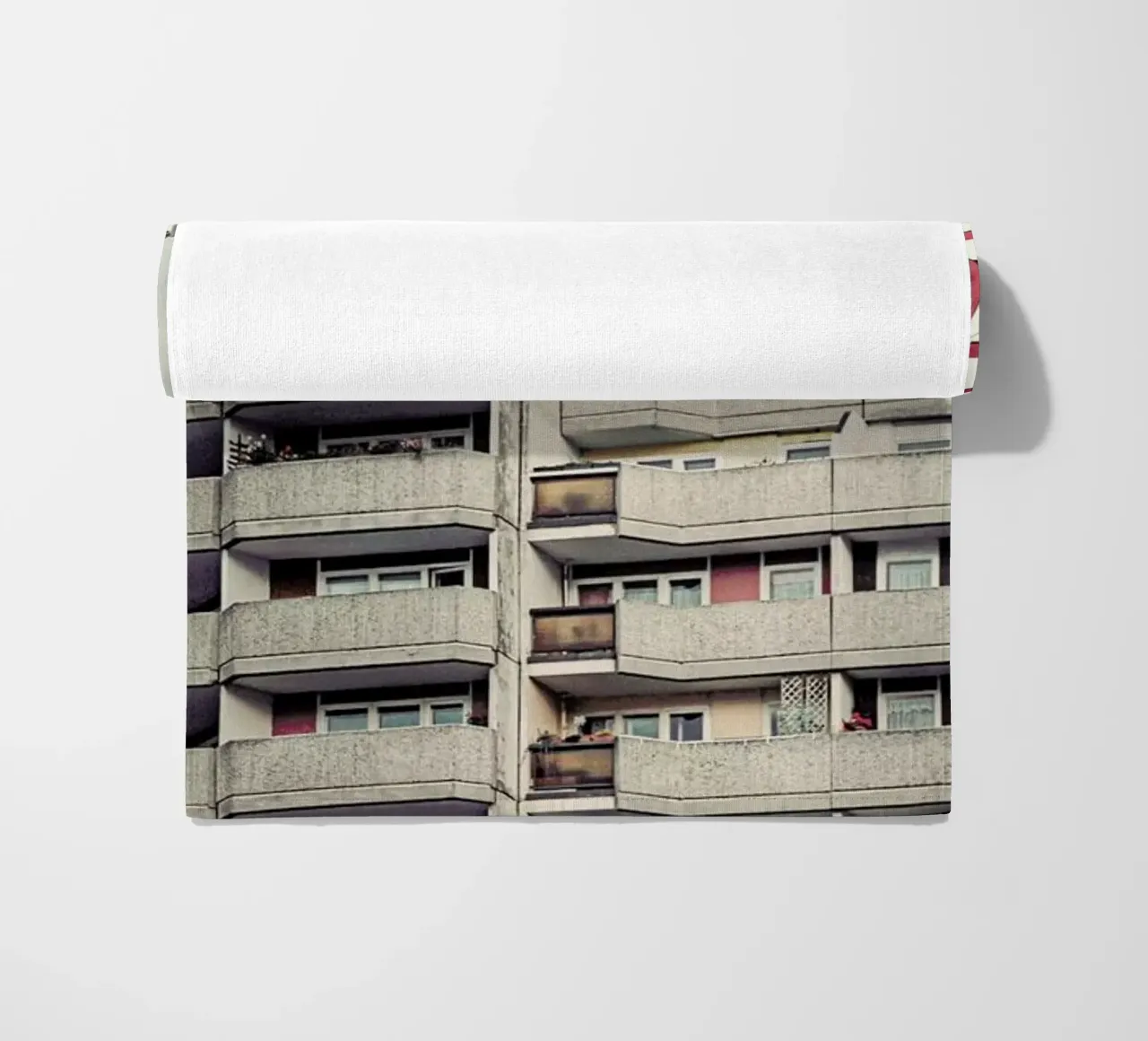 Coca Cola telo mare da Michael Belhadi