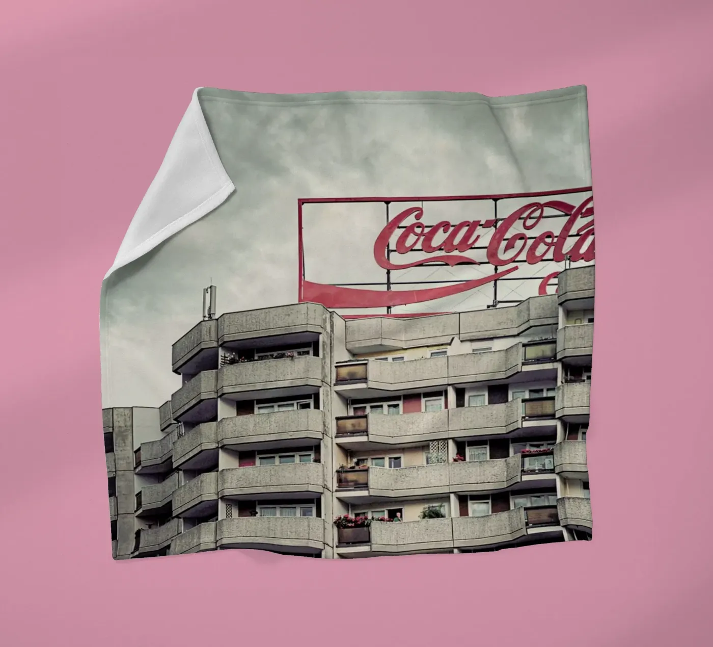 Coca Cola fleecedeken van Michael Belhadi