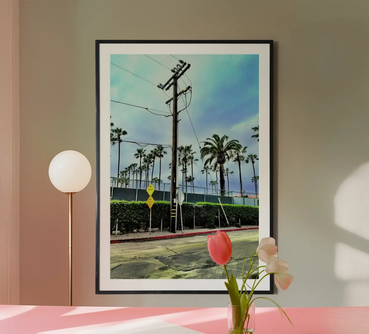 LA Jolla Shores poster con telaio in alluminio da Maria Sattrup