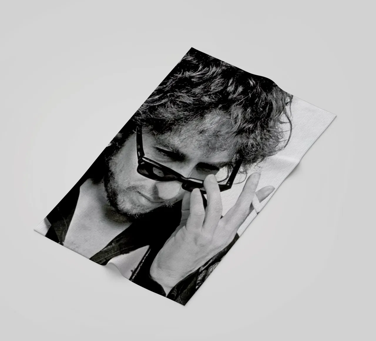 Bob Dylan toalla de playa de Gallery Print and Art Limited