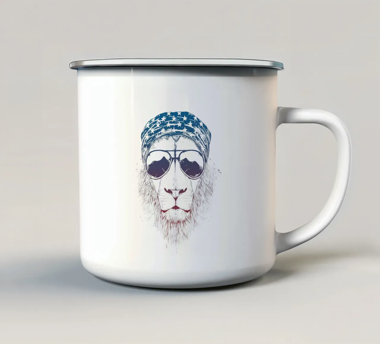 Wild Lion tazza in smalto da Balazs Solti