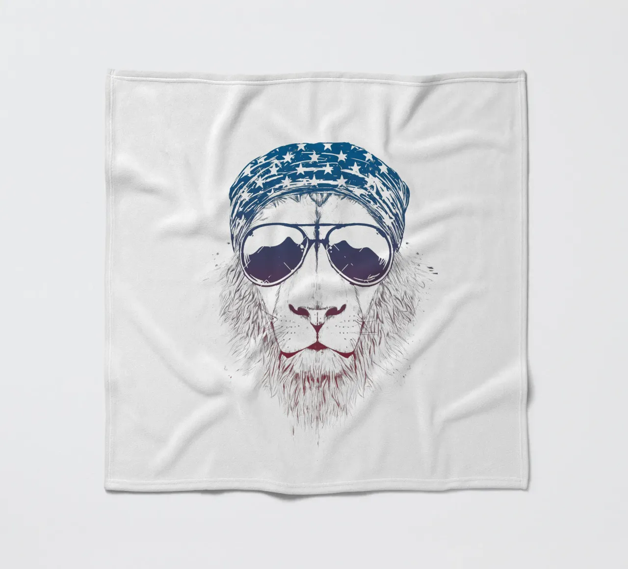 Wild Lion coperta in pile da Balazs Solti