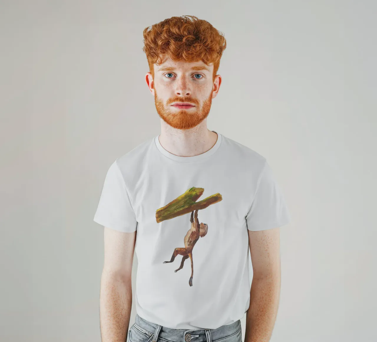 Monkey in the tree t-shirt da Femke Zwaan