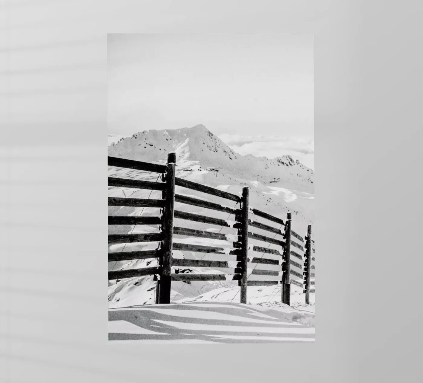 Going Down Hill pellicola backlit da Victoria Frost