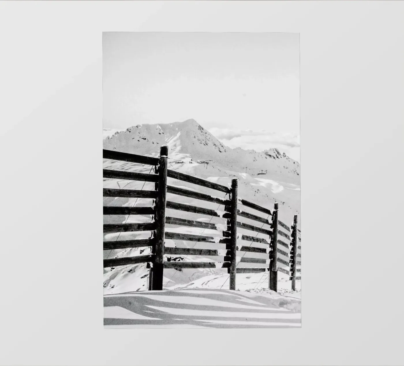 Going Down Hill pellicola backlit da Victoria Frost