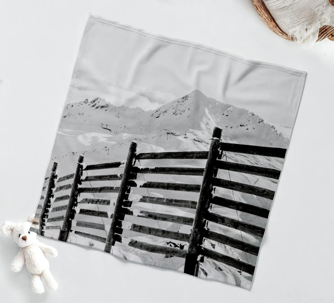 Going Down Hill fleecedeken van Victoria Frost