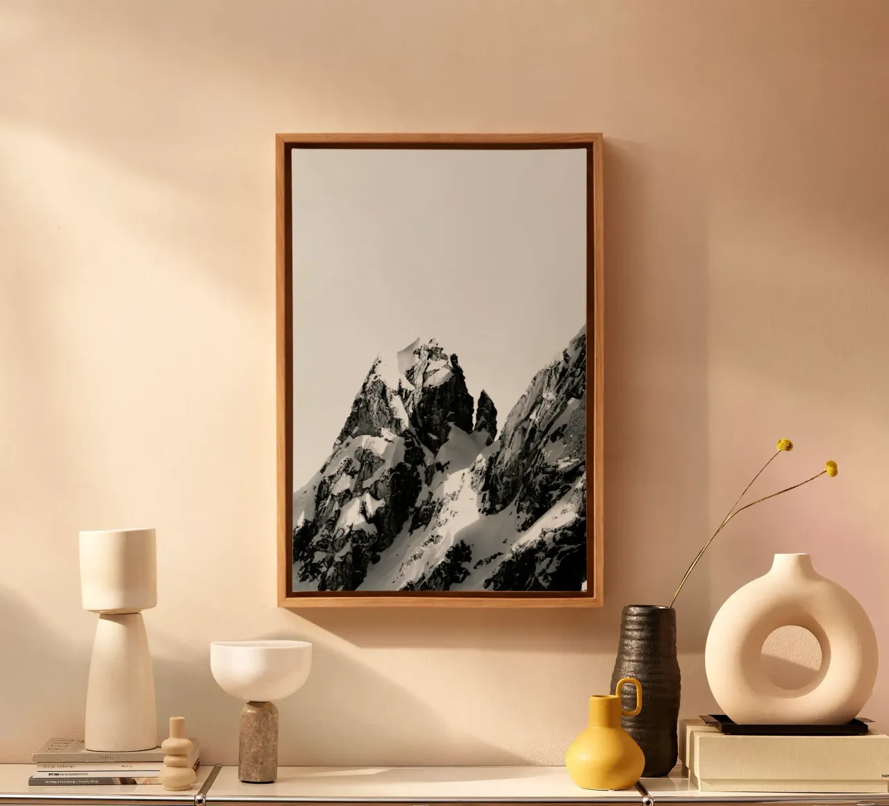 Mountain Peak I tela con Cornice a cassetta da Victoria Frost