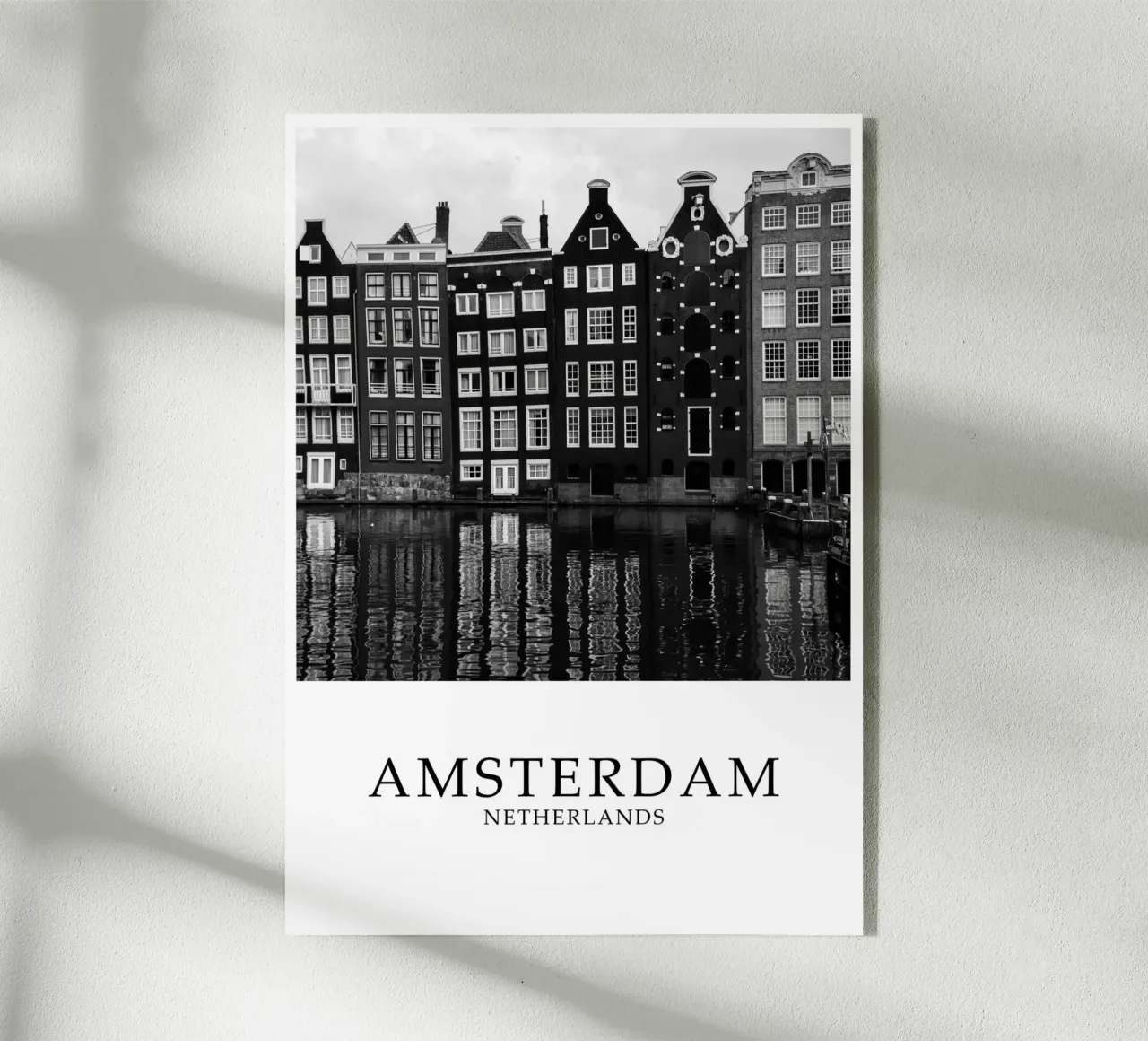 Amsterdam Netherlands Canal Scene Greyscale plexiglass da Charnwood Prints
