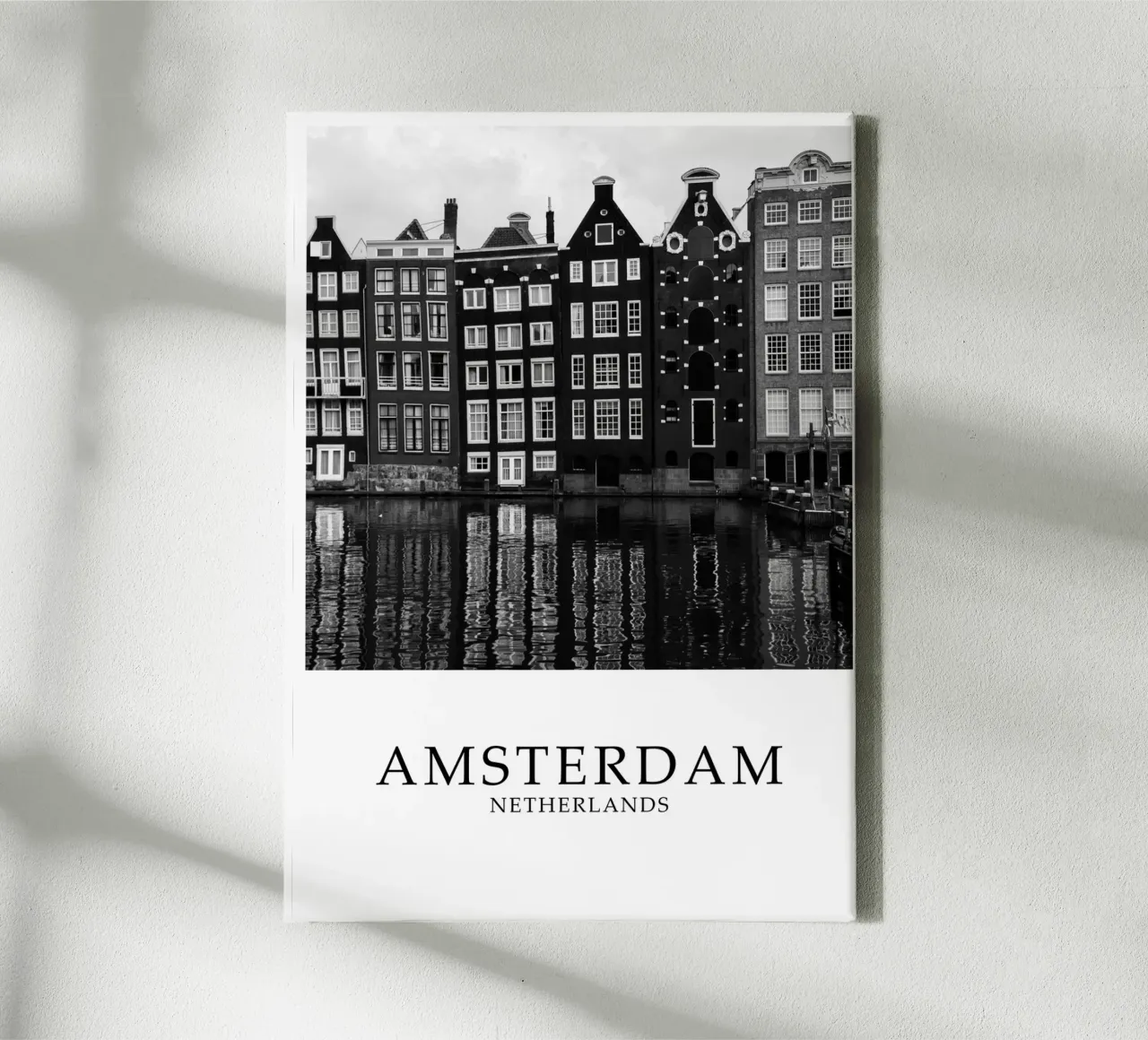Amsterdam Netherlands Canal Scene Greyscale tela da Charnwood Prints