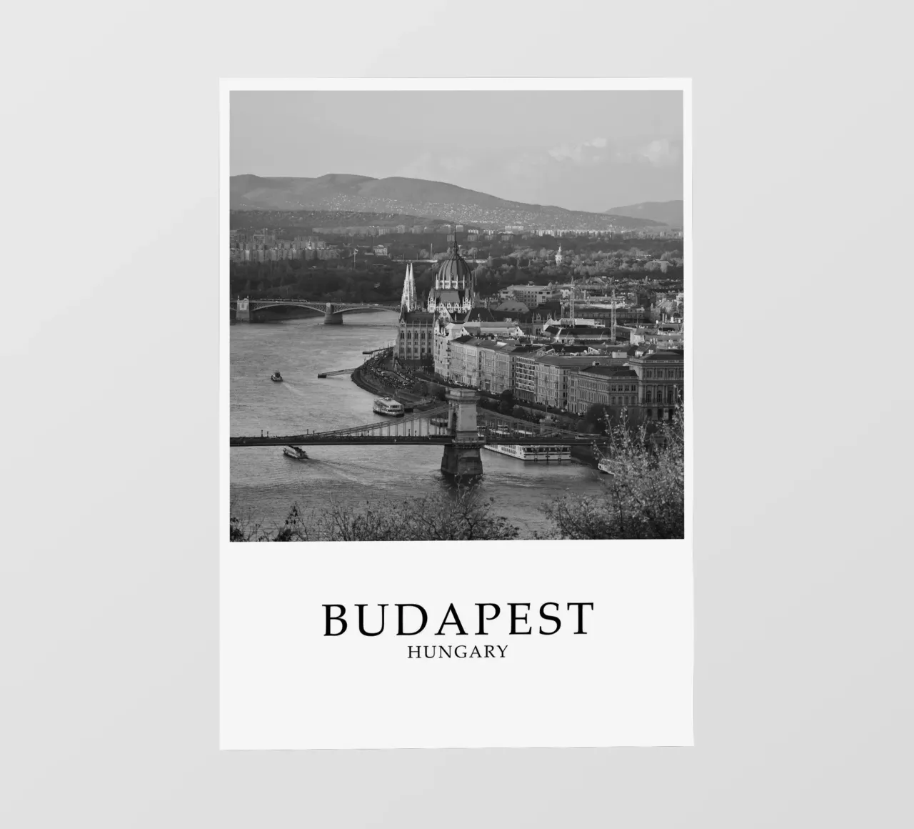 Budapest Parliament and Danube River Scene Greyscale pellicola backlit da Charnwood Prints