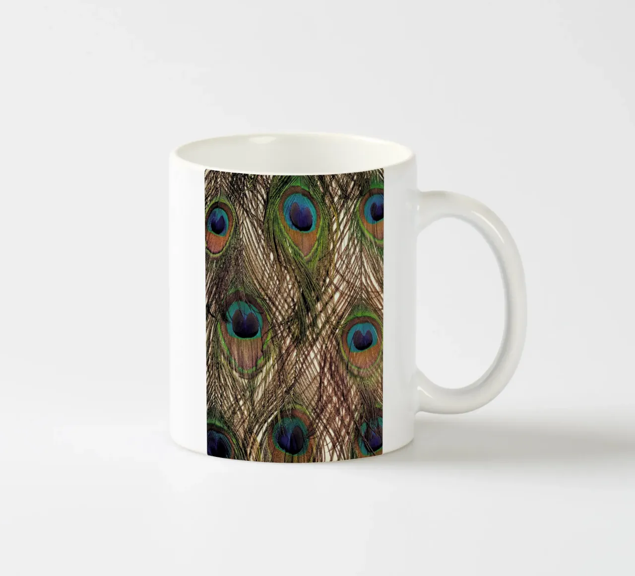Peacock tazza in ceramica da Curious Collections by Marielle Leenders