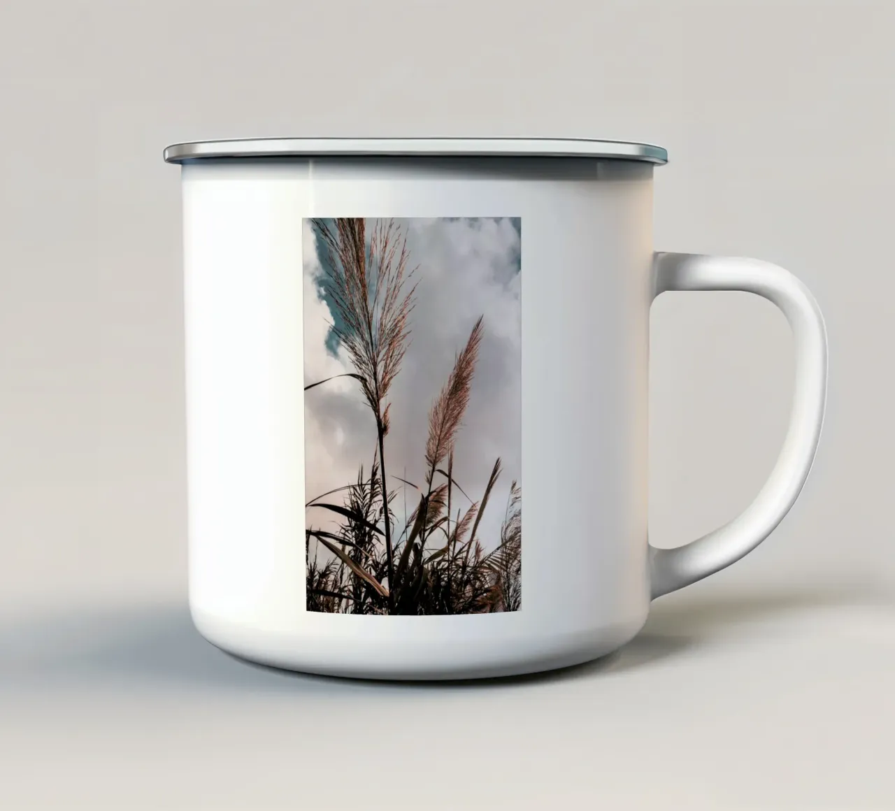Grass II tazza in smalto da Sebastian Hilgetag