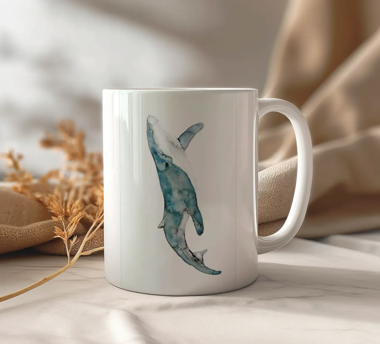 Whale tazza in ceramica da Larissa van der Laan
