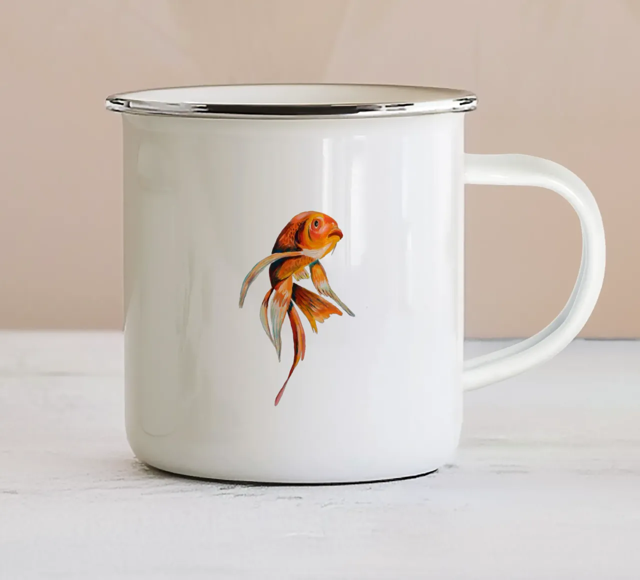 Koi fish tazza in smalto da Femke Zwaan