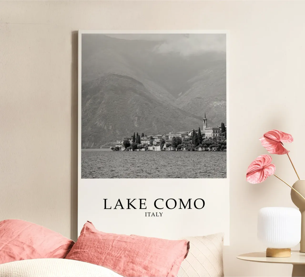 Lake Como Italy Nature Scene Greyscale canvas met Baklijst van Charnwood Prints