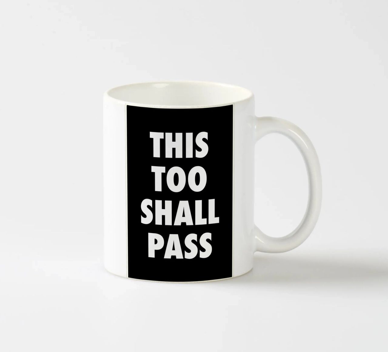 This Too Shall Pass – Eventually… tazza in ceramica da QuooodZ by MooodzArt