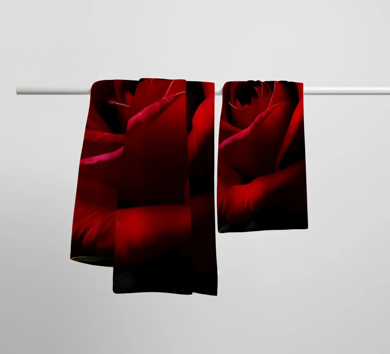 Rosa_rot_04 asciugamano da bagno da Farb- und Blütenzauber by LK