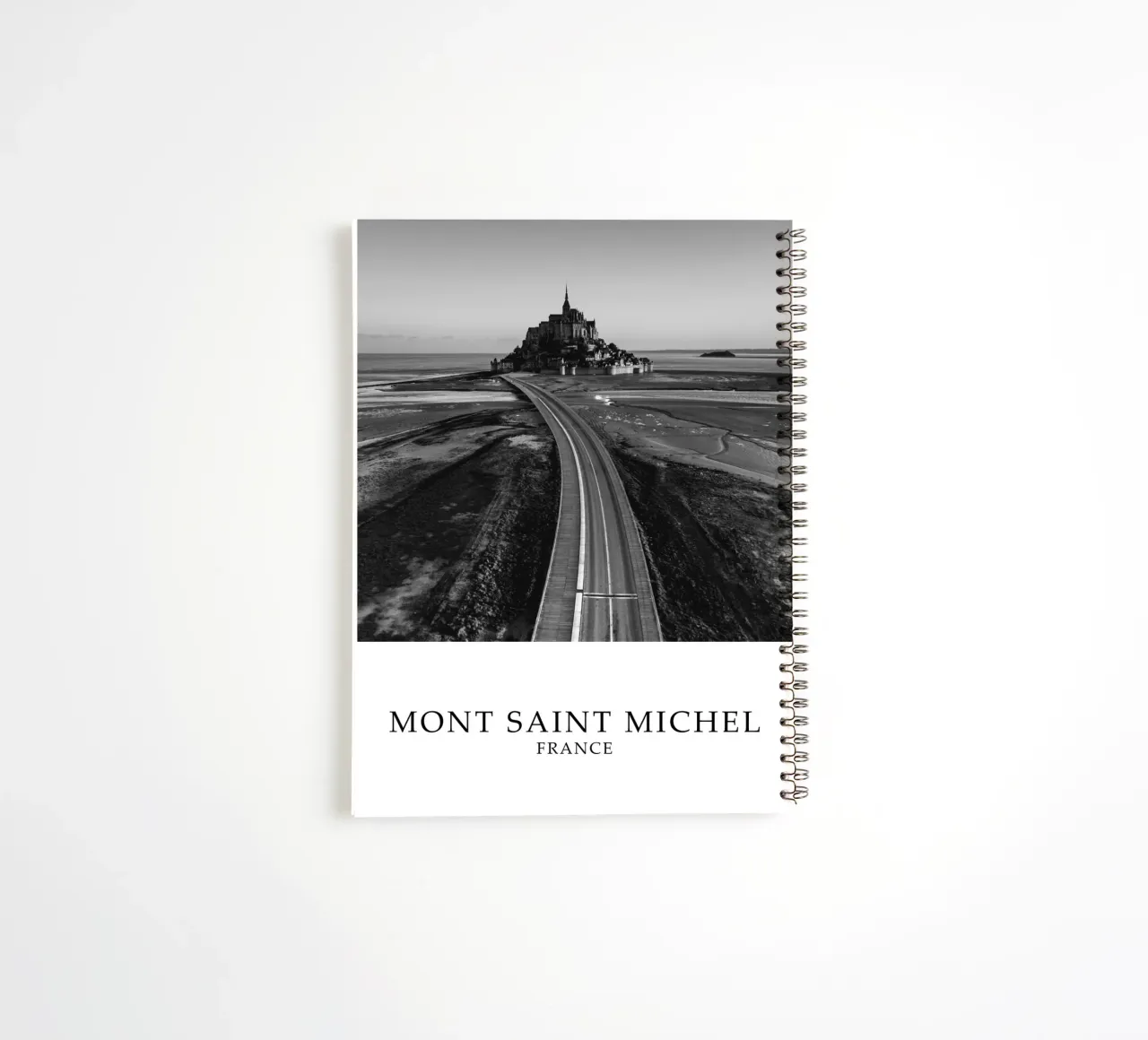 Mont Saint Michel France Scene Greyscale Ringbuch von Charnwood Prints