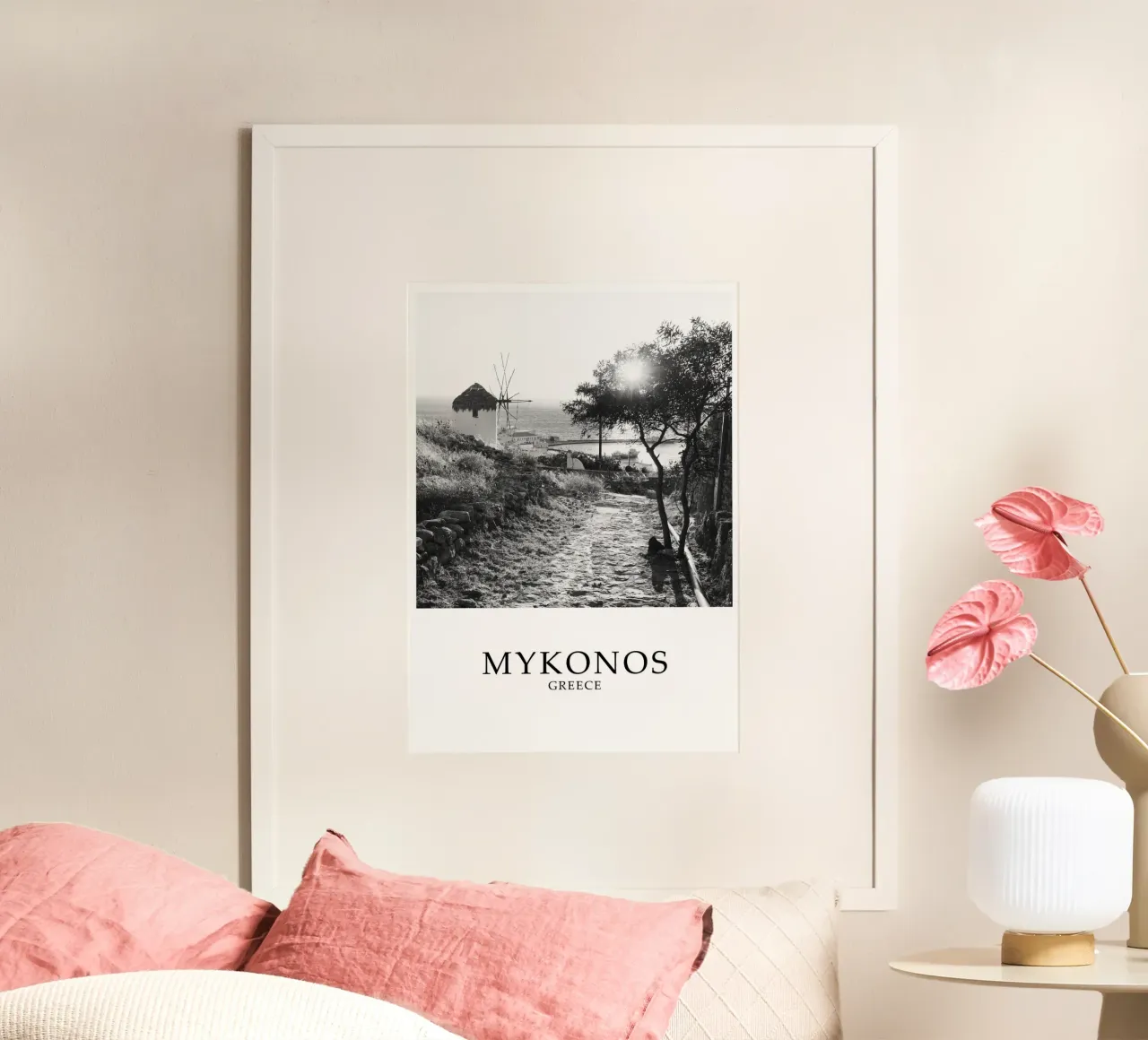 Mykonos Greece Scene Greyscale poster da Charnwood Prints