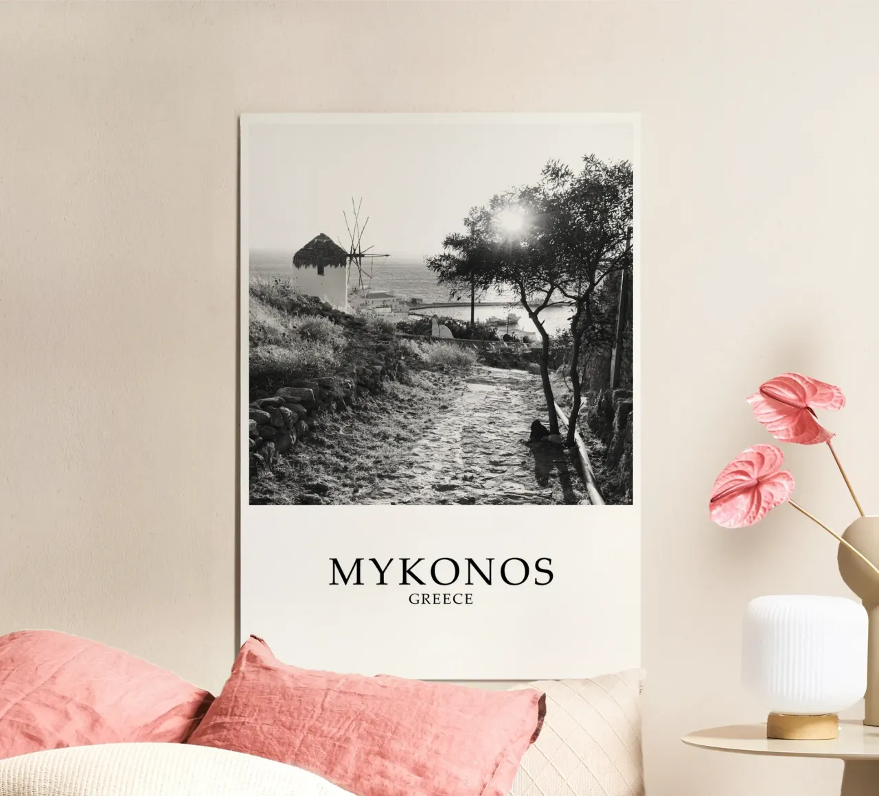 Mykonos Greece Scene Greyscale poster da Charnwood Prints