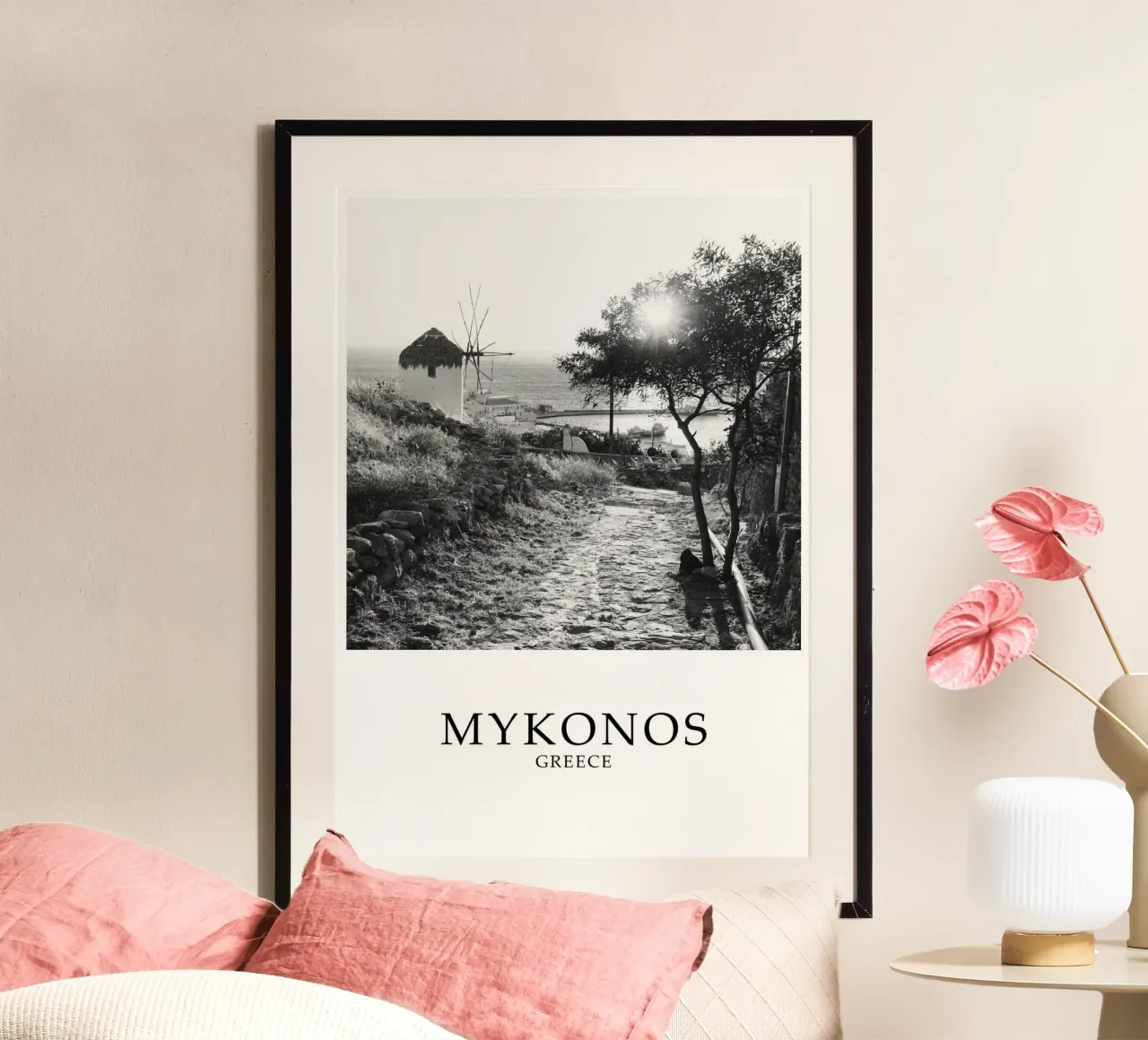 Mykonos Greece Scene Greyscale poster da Charnwood Prints